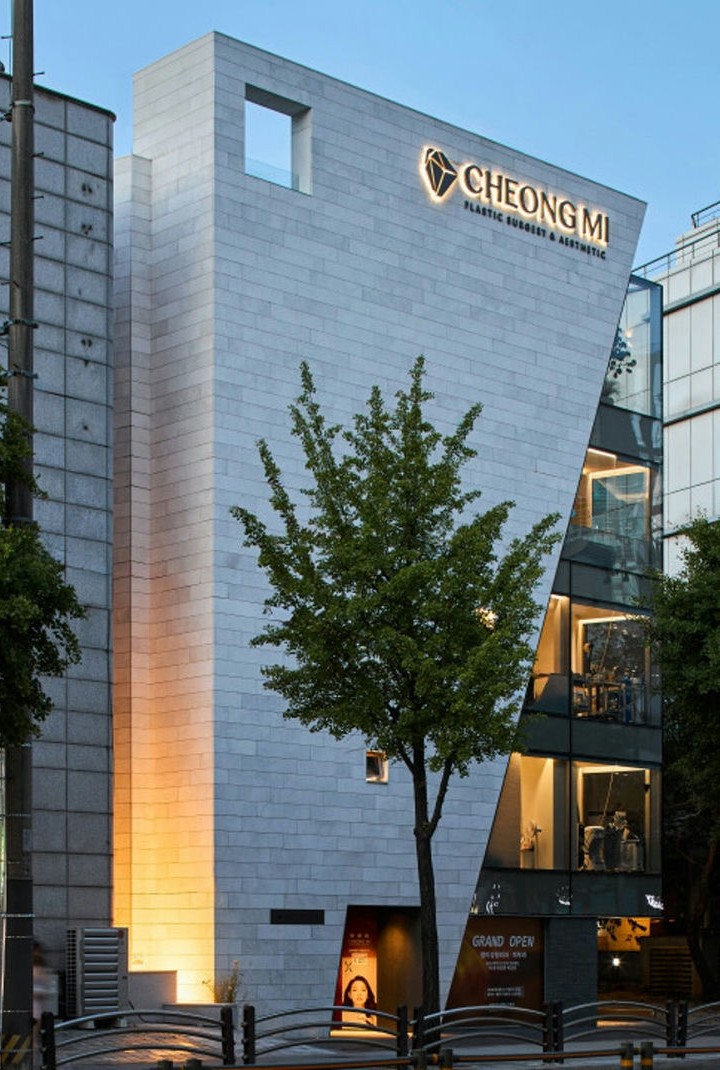 Mobile 메인 이미지 0